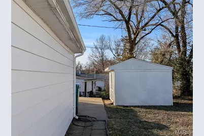 7801 Ellington Drive, Saint Louis, MO 63121 - Photo 27