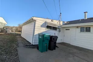 7801 Ellington Dr, Saint Louis, MO 63121 - Photo 25