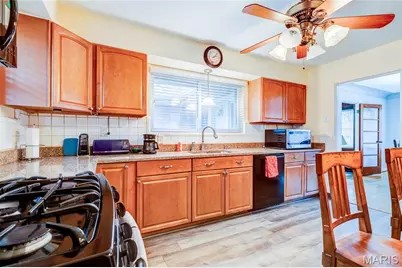 18 Cardigan Drive, Ferguson, MO 63135 - Photo 9