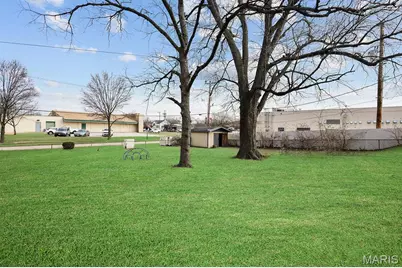 615 Florland Drive, Florissant, MO 63031 - Photo 21