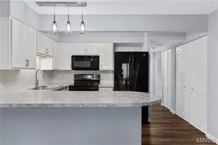 1321 Prospect Village Ln, Ballwin, MO 63021 - Photo 13