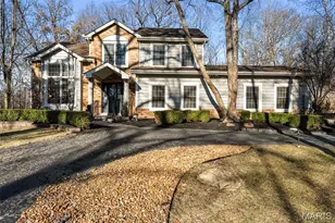 840 Angleterre Dr, Creve Coeur, MO 63141 - Photo 1