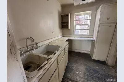 6609 Bartmer Avenue, University City, MO 63130 - Photo 7