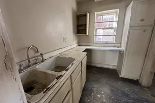 6609 Bartmer Ave, University City, MO 63130 - Photo 7