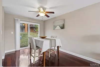 1939 Hunting Lake Court #1939, Kirkwood, MO 63122 - Photo 9