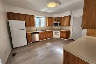 10001 Lark Ave, Lemay, MO 63125 - Photo 13