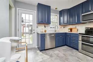 11900 Grant Pl, Des Peres, MO 63131 - Photo 17