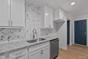 2668 Midland Ridge Dr, Saint Louis, MO 63114 - Photo 27