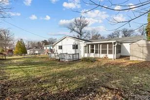 2668 Midland Ridge Dr, Saint Louis, MO 63114 - Photo 5