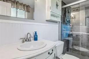 11959 Brookmont Dr, Maryland Heights, MO 63043 - Photo 7