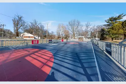 425 S Clark Avenue, Ferguson, MO 63135 - Photo 25