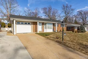 8709 Holbrook Dr, Affton, MO 63123 - Photo 3