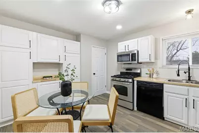 1865 Curtis Court, Florissant, MO 63031 - Photo 7