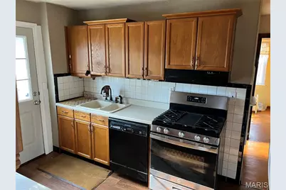 8616 Belhaven Drive, Saint John, MO 63114 - Photo 15