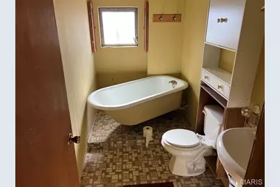 8616 Belhaven Drive, Saint John, MO 63114 - Photo 21