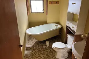 8616 Belhaven Dr, Saint John, MO 63114 - Photo 21