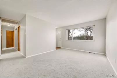 2045 Teakwood Manor Drive, Florissant, MO 63031 - Photo 5