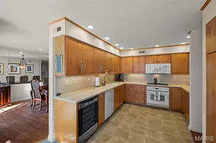 208 Ambridge Ct, Chesterfield, MO 63017 - Photo 15