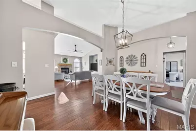 82 Boschert Creek Drive, Saint Peters, MO 63376 - Photo 9