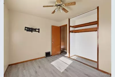 321 Caithness Road, Saint Louis, MO 63137 - Photo 17