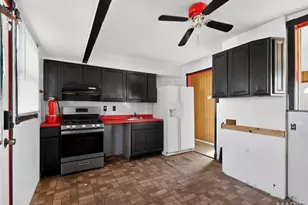 321 Caithness Rd, Saint Louis, MO 63137 - Photo 13