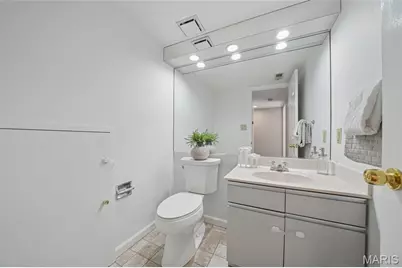 4454 Lindell Boulevard #32, Saint Louis, MO 63108 - Photo 25