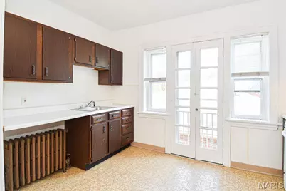 1071 Terrace, Saint Louis, MO 63117 - Photo 13