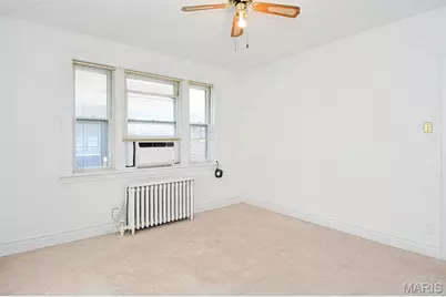 1071 Terrace, Saint Louis, MO 63117 - Photo 7