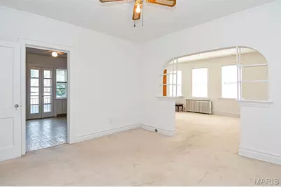 1071 Terrace, Saint Louis, MO 63117 - Photo 9