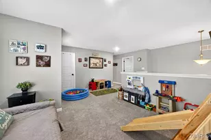 349 Valley Bluff Dr, Wentzville, MO 63385 - Photo 15