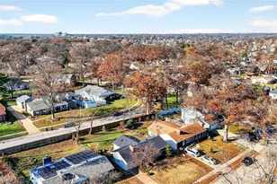 927 Lanyard Ln, Kirkwood, MO 63122 - Photo 31