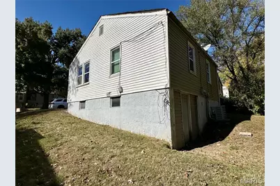 7121 Lamont Drive, Flordell Hills, MO 63136 - Photo 9