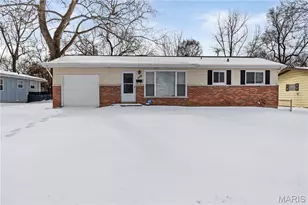 608 Holiday Ave, Hazelwood, MO 63042 - Photo 1