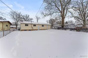 608 Holiday Ave, Hazelwood, MO 63042 - Photo 19