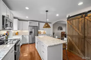 1924 Providence Estate Dr, Wentzville, MO 63385 - Photo 7