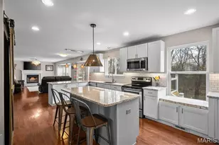 1924 Providence Estate Dr, Wentzville, MO 63385 - Photo 5