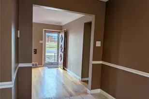 1060 Aubuchon St, Florissant, MO 63031 - Photo 7