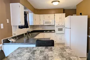 1060 Aubuchon St, Florissant, MO 63031 - Photo 9