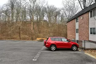 2800 Blackforest Dr, Oakville, MO 63129 - Photo 7