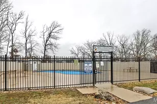 2800 Blackforest Dr, Oakville, MO 63129 - Photo 5