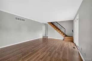 10744 Forest Path Dr, Saint Louis, MO 63128 - Photo 25