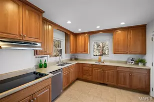 603 Rue Montand Dr, Ballwin, MO 63011 - Photo 19