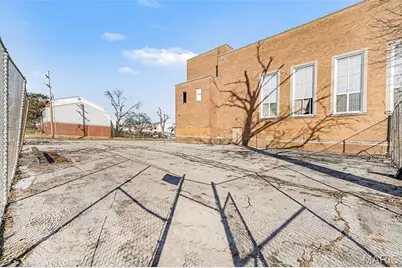 2615 Billups Avenue, Saint Louis, MO 63113 - Photo 17