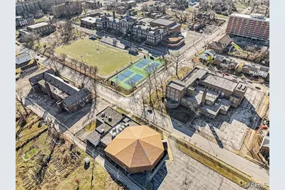 2615 Billups Avenue, Saint Louis, MO 63113 - Photo 3