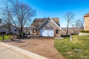 5921 Summerhedge Pl, Saint Louis, MO 63128 - Photo 3