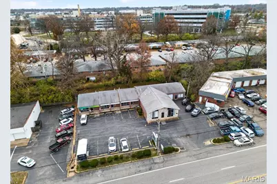 9558 Page Avenue, Overland, MO 63132 - Photo 13