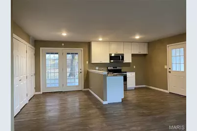 1904 Sawyer Boulevard, Saint Charles, MO 63301 - Photo 3