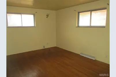 2410 Netherwood Drive, Saint Louis, MO 63136 - Photo 7