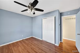 2715 Creekwood Manor Ln, Saint Louis, MO 63125 - Photo 11