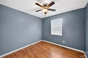 2715 Creekwood Manor Ln, Saint Louis, MO 63125 - Photo 5